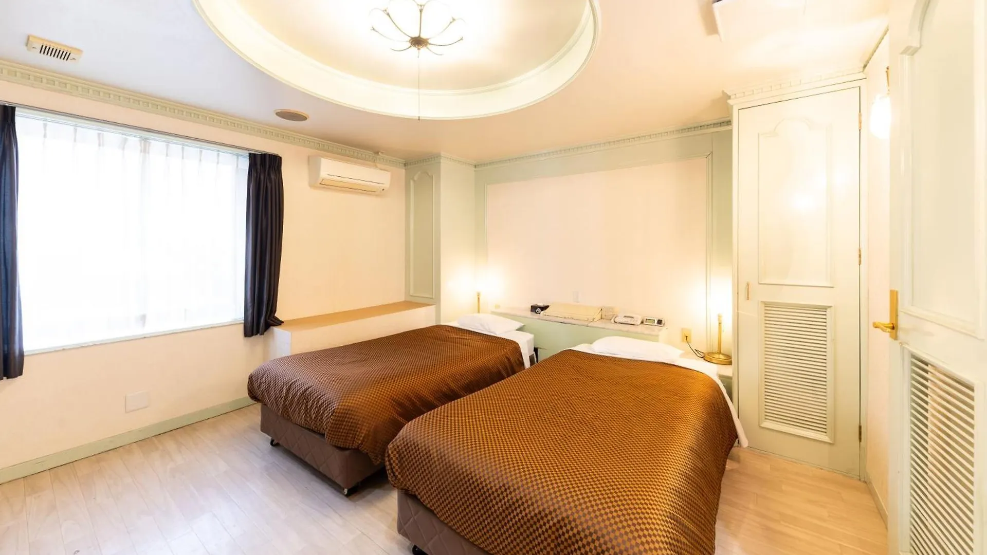 Reco Hotel Mikuni Toyonaka 4*,  Japan